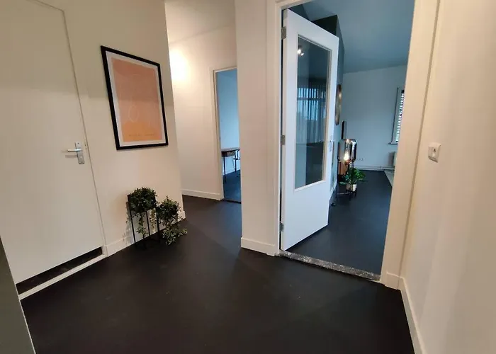 Appartement K50159 Spacious And Modern Near The Center, Free Parking *