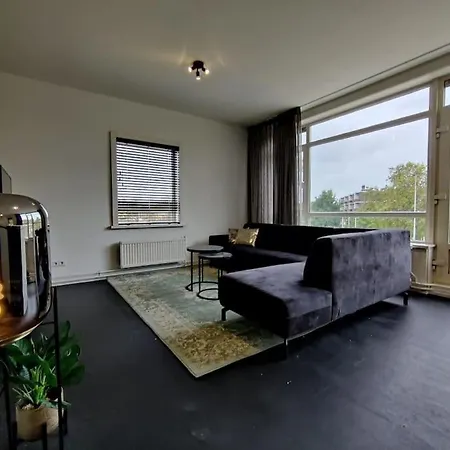 Apartment K50159 Spacious And Modern Near The Center, Free Parking