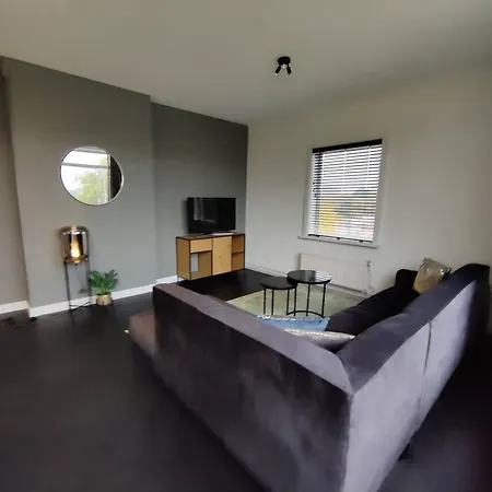 K50159 Spacious And Modern Near The Center, Free Parking Apartment Eindhoven