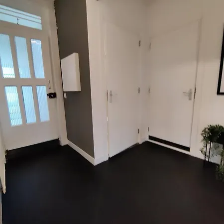 K50159 Spacious And Modern Near The Center, Free Parking Apartment Eindhoven