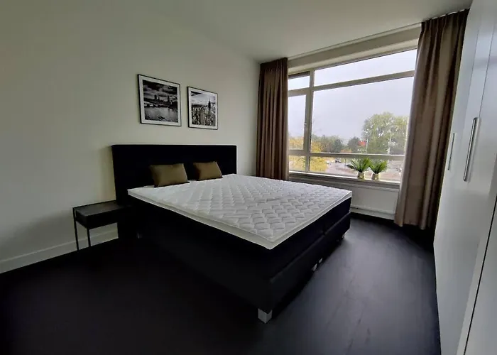 K50159 Spacious And Modern Near The Center, Free Parking