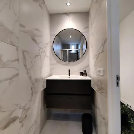 K50159 Spacious And Modern Near The Center, Free Parking